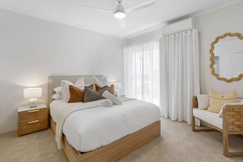 Stylish 3-Bed Apartment In Coastal Redcliffe - Accommodation Redcliffe 1