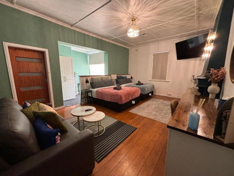 The 155 Ral Ral Avenue Stay - Accommodation Redcliffe 2