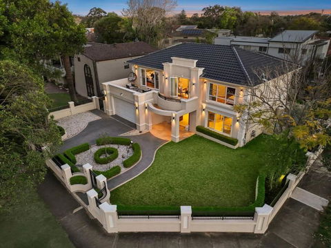 Sydney Strathfield 4 Bed Luxury House With Pool - Accommodation Redcliffe 0