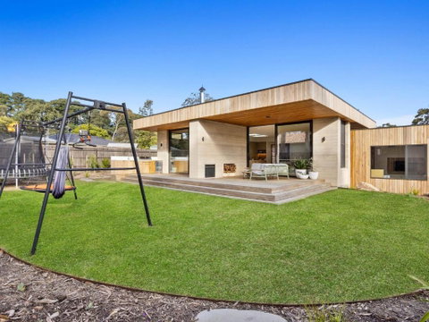 Terra House - Accommodation Redcliffe 2