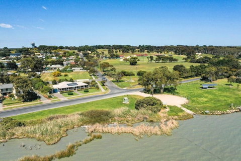 The Blue House On Lake Albert - Accommodation Redcliffe 3
