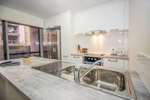 The Happy Delightful Place - Entire 2 Room Apartment - Accommodation Redcliffe 3