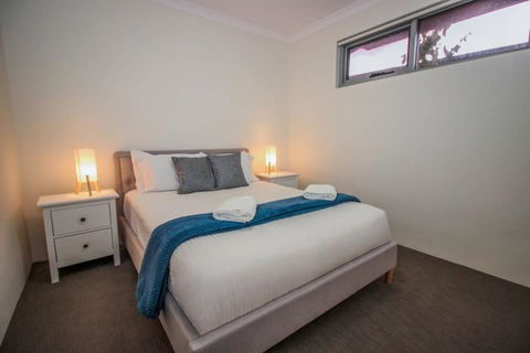 The Happy Delightful Place - Entire 2 Room Apartment - Accommodation Redcliffe 0