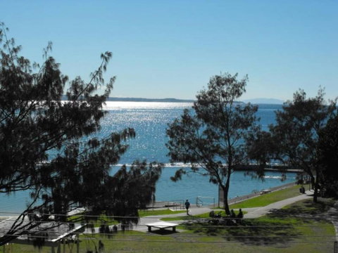Beachpoint, Unit 202, 28 North Street - Accommodation Redcliffe 2