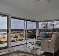 Beachside - Accommodation Redcliffe