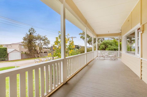 BEACHSIDE GETAWAY - DROMANA - Accommodation Redcliffe 3