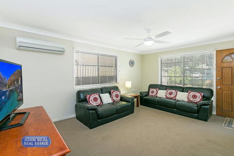 Beachside Holiday Home - Accommodation Redcliffe 3