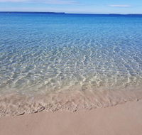 Beachside Husky Waterfront Cabin - Accommodation Redcliffe