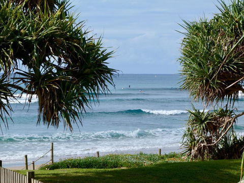 Beachside Lennox - Accommodation Redcliffe 0
