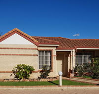 Beachside Retreat 2 - Accommodation Redcliffe