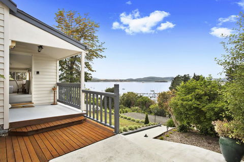 Beauty Point - Hosted By: L'Abode Accommodation - Accommodation Redcliffe 2