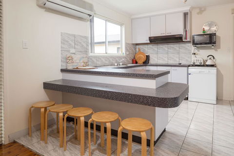 Belbowrie Beach House - Accommodation Redcliffe 3