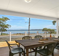 Bellevue - overlooking serene Lake Woolumboola - Accommodation Redcliffe