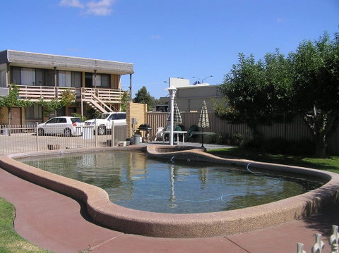 Belltower Motor Inn - Accommodation Redcliffe 3