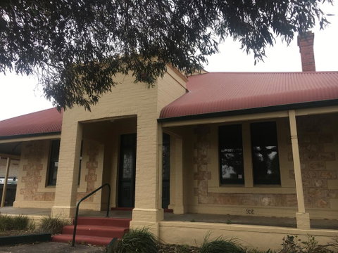 BELMONT 11 Bedroom Home In The Heart Of Victor Harbor - Accommodation Redcliffe 1