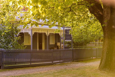 Belmont At Beechworth 2 Bedrooms, 2 Bathrooms, 2 Couples - Accommodation Redcliffe 0