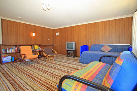 Berrara Cove Beach House - Accommodation Redcliffe 2