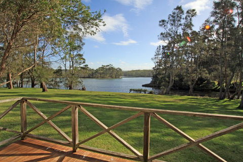 Berrara Lagoon Front Chalet - Accommodation Redcliffe 0