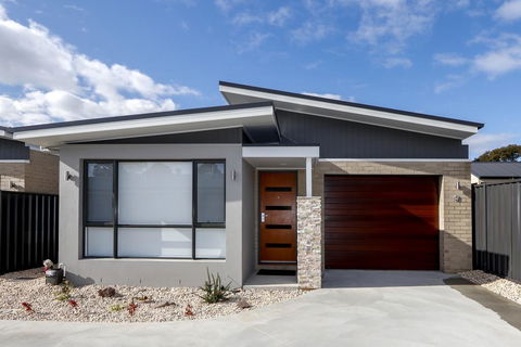 Best Western Aspen And Apartments - Accommodation Redcliffe 0