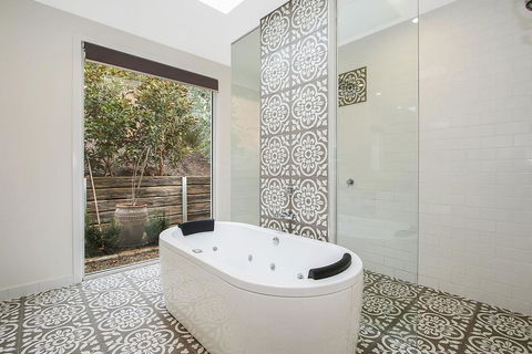 Beyond Bliss - Guesthouse 2 - Accommodation Redcliffe 1