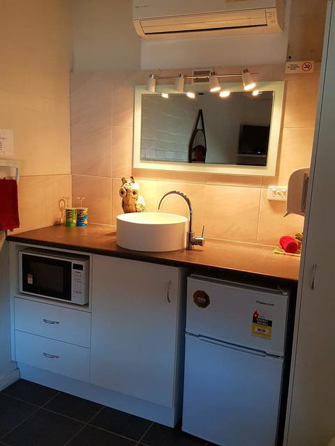 Bidgee Motor Inn - Accommodation Redcliffe 3