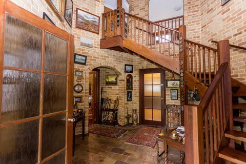 Big Grove Bed & Breakfast - Accommodation Redcliffe 2