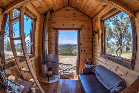 Big Tiny Seven Hills Tiny House, Tallarook - Accommodation Redcliffe 2