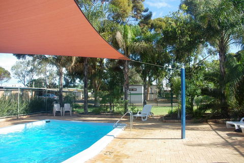 Big4 Acclaim Prospector Holiday Park - Accommodation Redcliffe 0