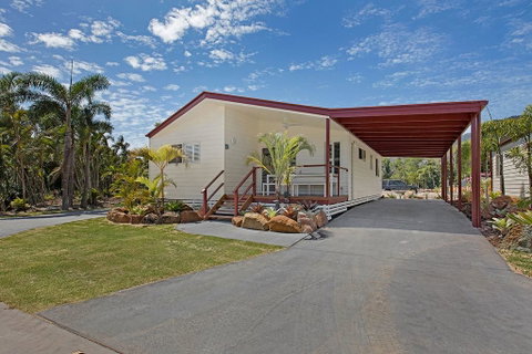 BIG4 Adventure Whitsunday Resort - Accommodation Redcliffe 3