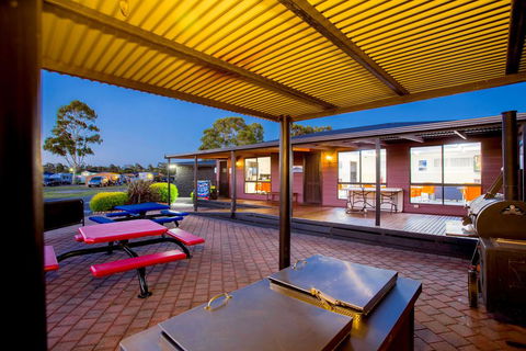 BIG4 Traralgon Park Lane Holiday Park - Accommodation Redcliffe 3