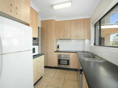 BILINGA GARDENS, UNIT 7 - Accommodation Redcliffe 2