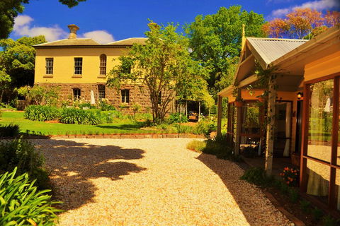 Bindley House B&B Cottage - Accommodation Redcliffe 0