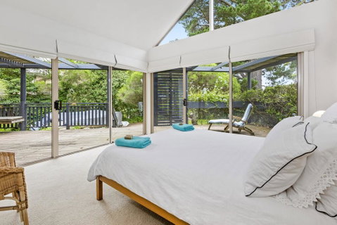 BIRDSONG - MORNINGTON - Accommodation Redcliffe 3