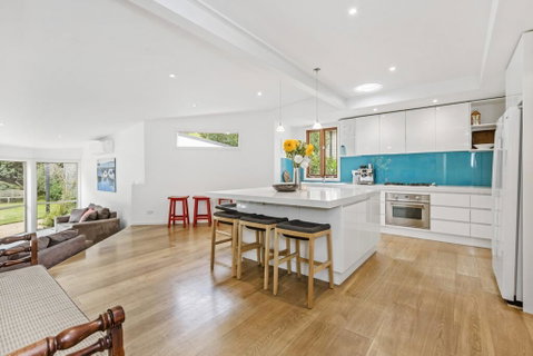 BIRDSONG - MORNINGTON - Accommodation Redcliffe 0
