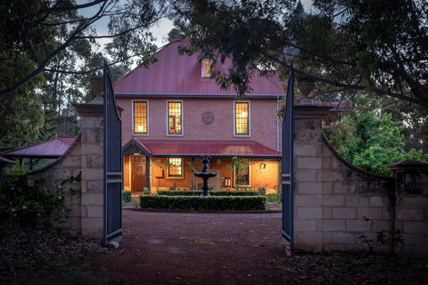 Birdwood Estate - Accommodation Redcliffe 2