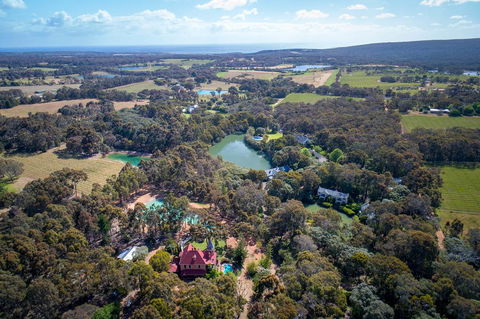 Birdwood Estate - Accommodation Redcliffe 1
