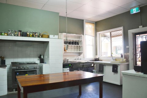 Black Diamond Lodge - Accommodation Redcliffe 1