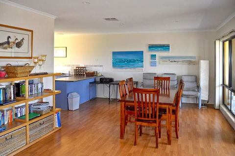 Black Duck - Accommodation Redcliffe 1