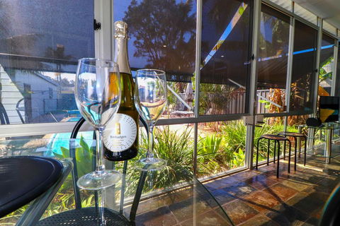 Blacksmiths Sea Breeze - Accommodation Redcliffe 0