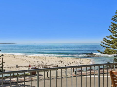Blue Pacific 8 - Accommodation Redcliffe 1