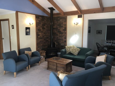 Blue Range Cottage - Accommodation Redcliffe 2