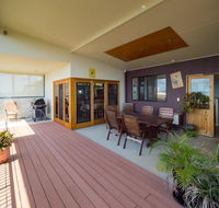 Blue Water Retreat - Upstairs - Accommodation Redcliffe