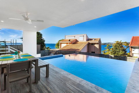 Blue Water Splendour - Infinity Pool And Amazing Views!! - Accommodation Redcliffe 0