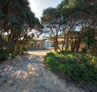 Bluetopia - Sparkling Solar Heated Pool - Accommodation Redcliffe