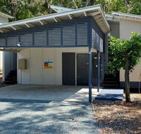 Bluewater 2 - Rainbow Shores Walk to beach private and stylish beach escape all on level - Accommodation Redcliffe