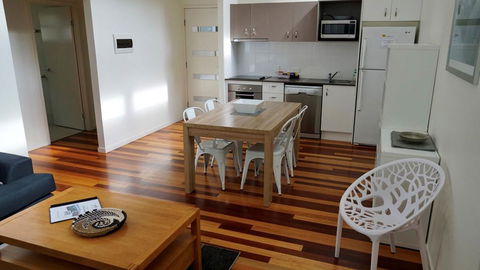 Bluewater 2 - Rainbow Shores, Walk To Beach, Private And Stylish Beach Escape, All On Level - Accommodation Redcliffe 3
