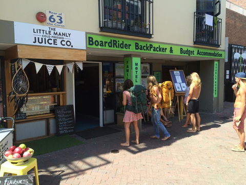 Boardrider Backpackers And Budget Motel - Accommodation Redcliffe 1