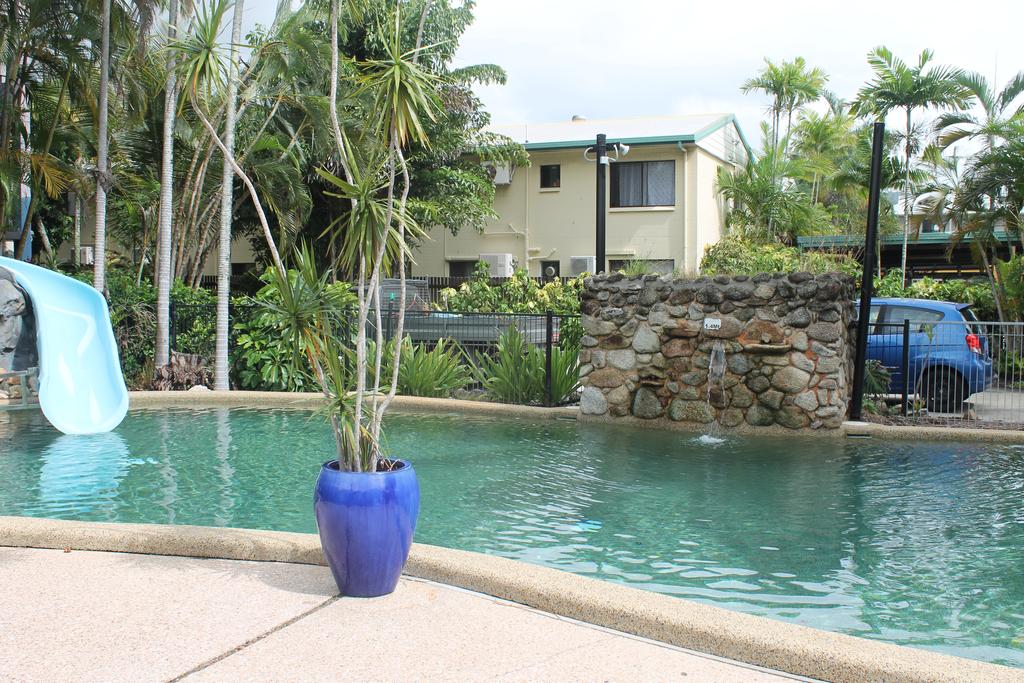 Cairns QLD Accommodation Redcliffe