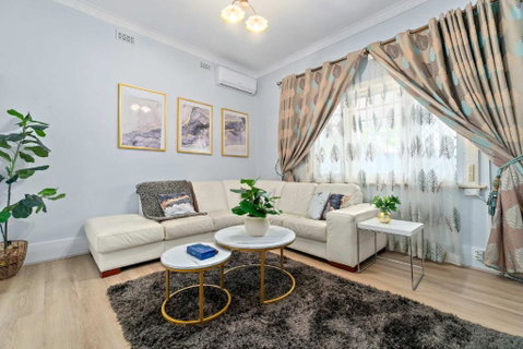 The Newly Renovated - Maylands Vacation Home - Accommodation Redcliffe 2