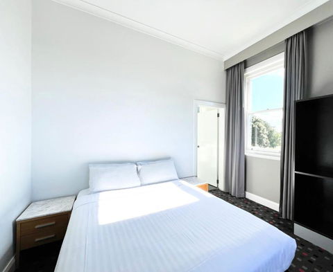 The Sunnyside Tavern, Broadmeadow - Accommodation Redcliffe 0